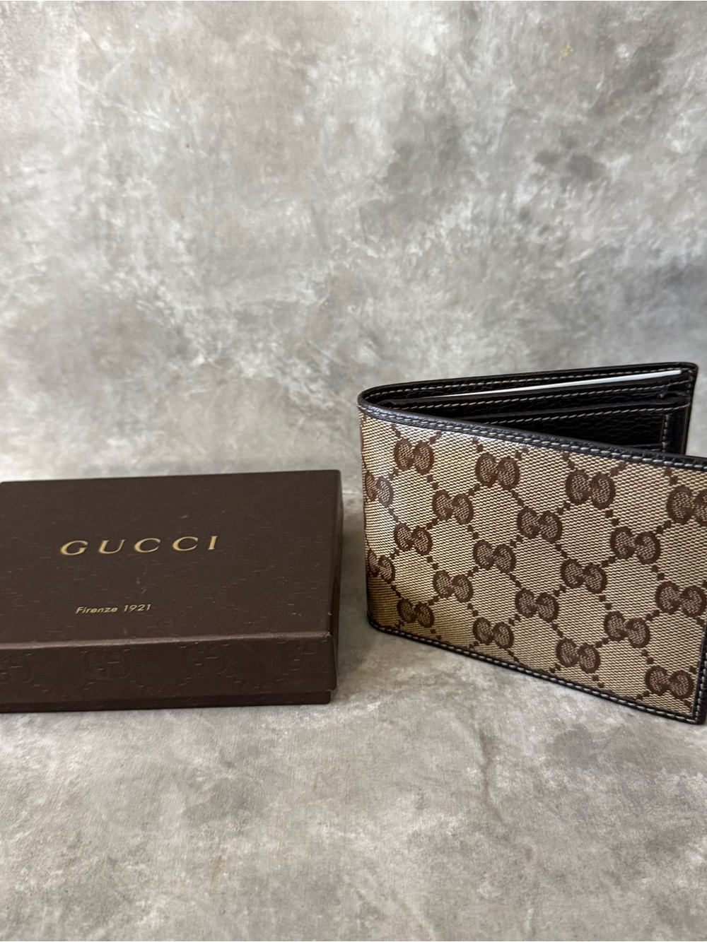 Gucci Brown Bi-Fold Wallet (Love 25)